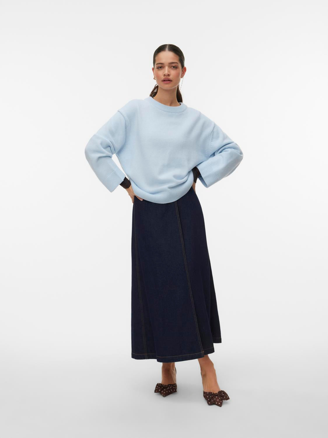 model_shot-front